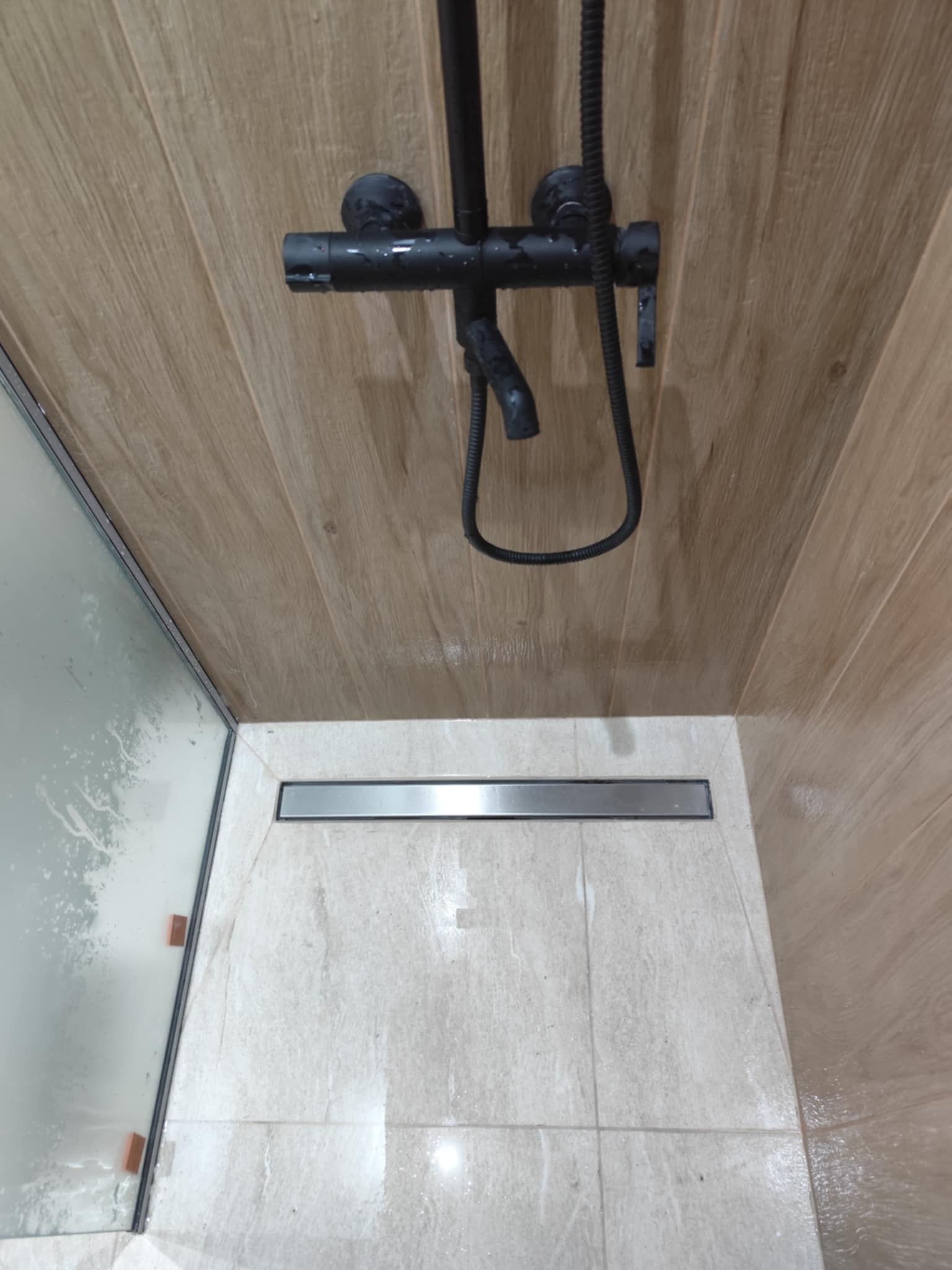 Лепене на плочки - лозенец