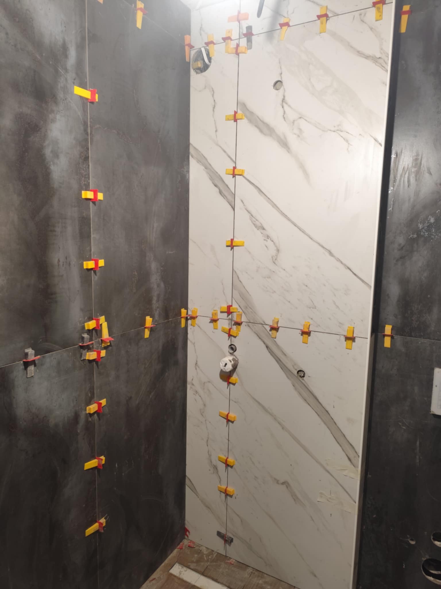 Лепене на плочки - лозенец