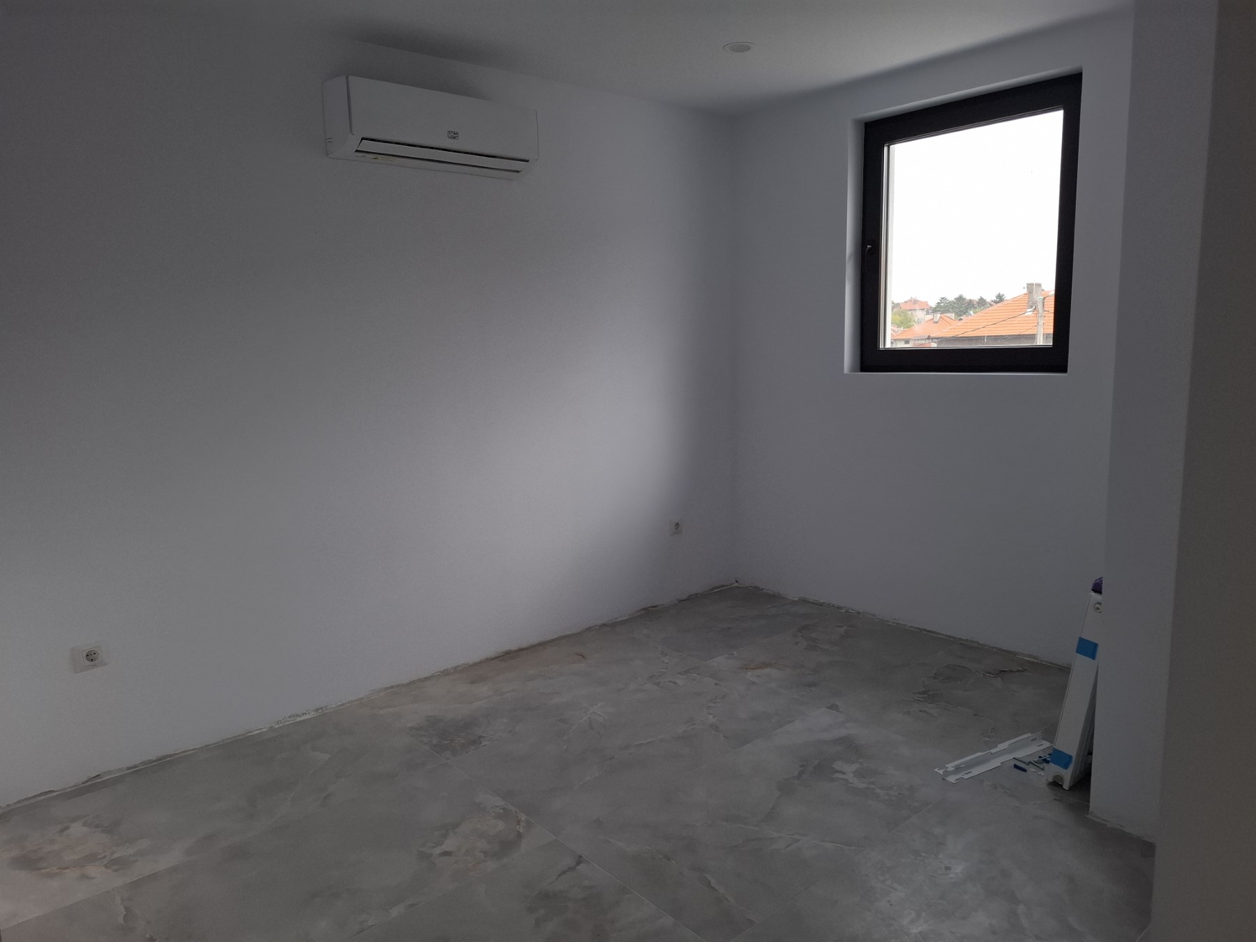 Боядисване на стени в апартамент София Надежда