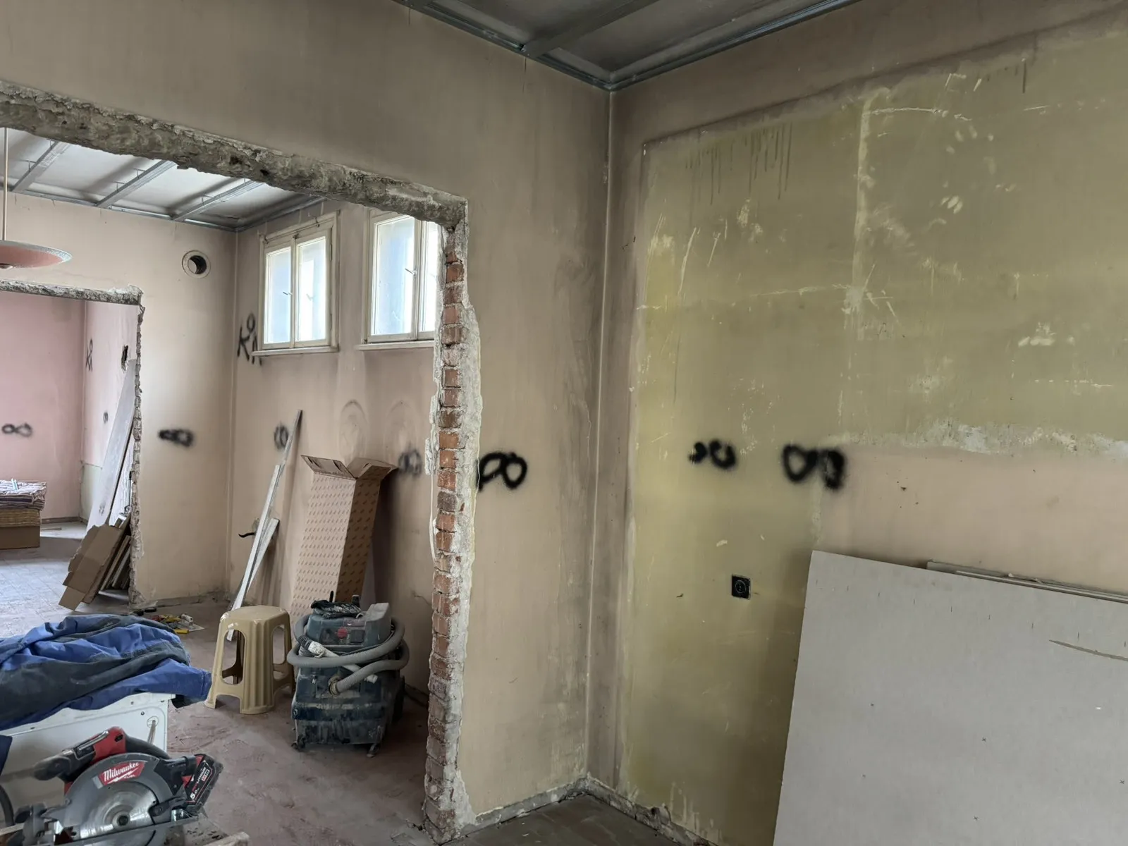 Ремонт апартамент - къртене, извозване, чистене