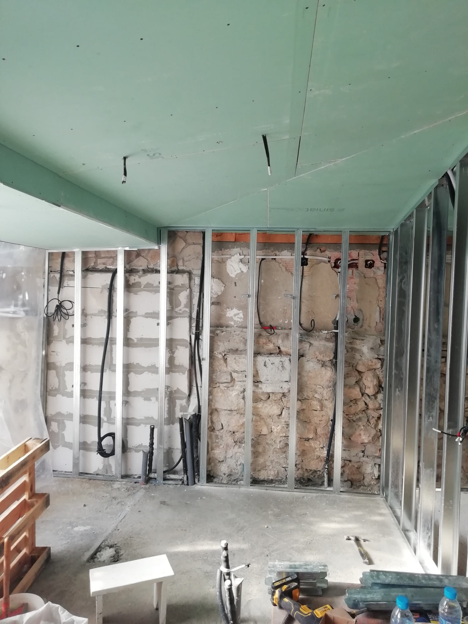 Монтаж на гипсокартон – професионален монтаж