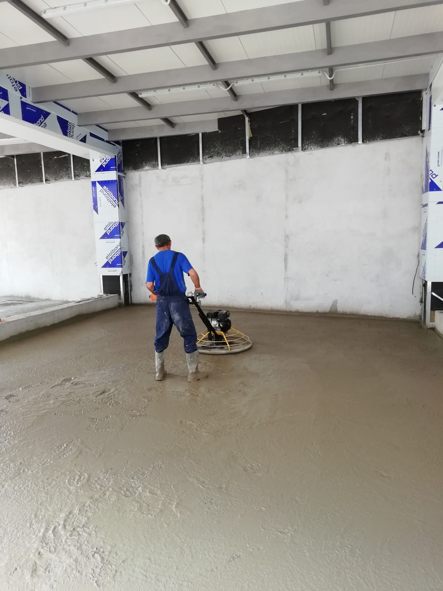 Изливане на бетон