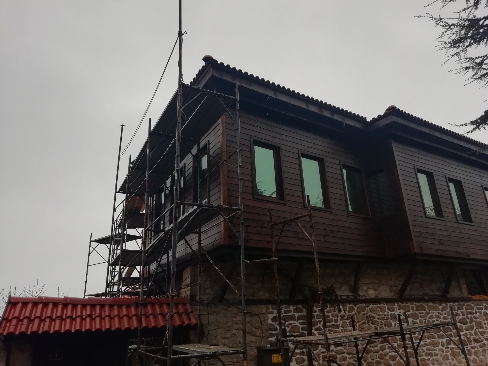 Боядисване на фасади